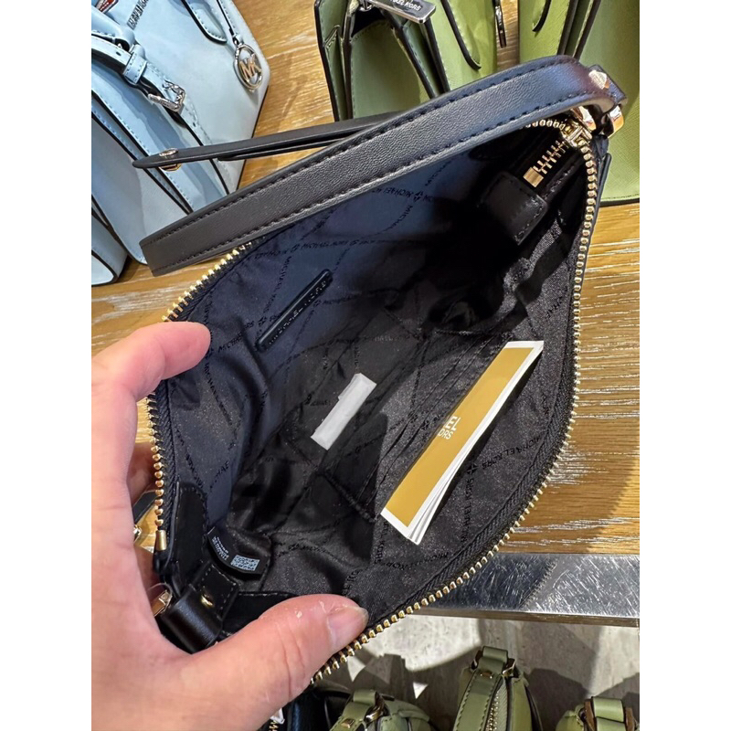 Túi M K Dover hình bán nguyệt halfmoon Size 24cm