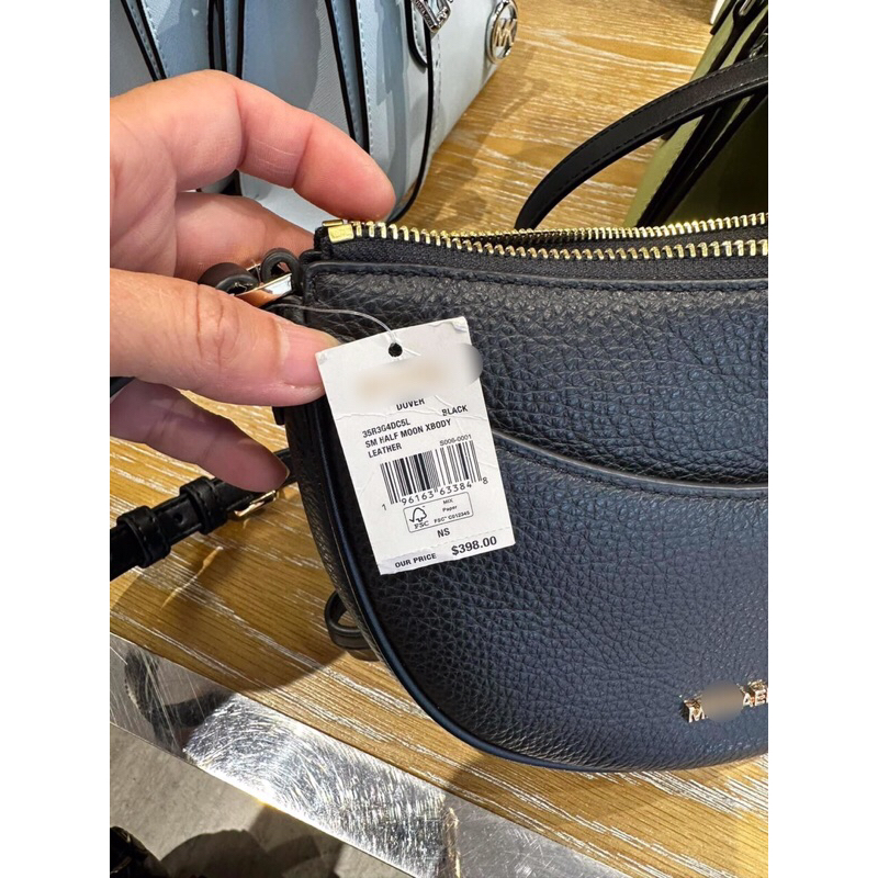 Túi M K Dover hình bán nguyệt halfmoon Size 24cm