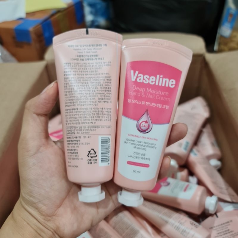 Kem dưỡng tay, móng và gót chân Vaseline deep moisture/ intensive care 60ml dưỡng ẩm sâu không bết dính