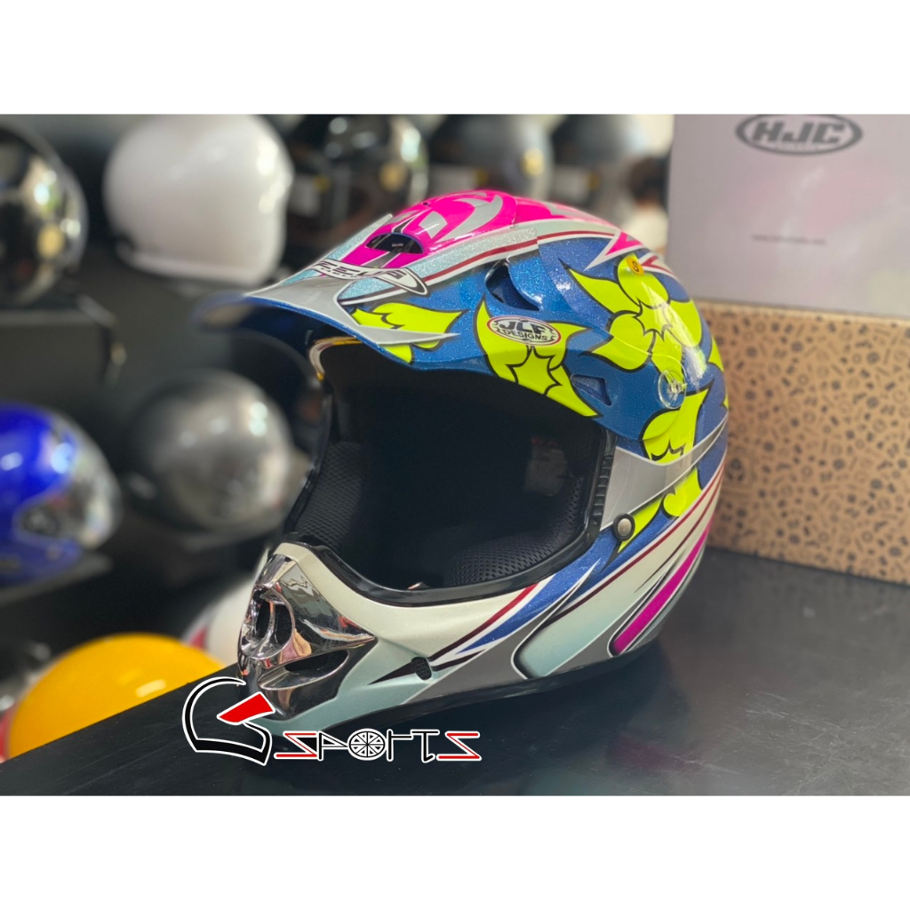 Mũ bảo hiểm cào cào Zeus xuất dư