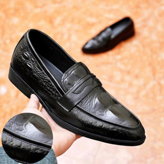 Giày Công sở nam da bò Giày đi ô lười nam ôm chân Penny Loafer kiểu đẹp hàng hiệu giá rẻ in vân cá sấu D-10 màu đen