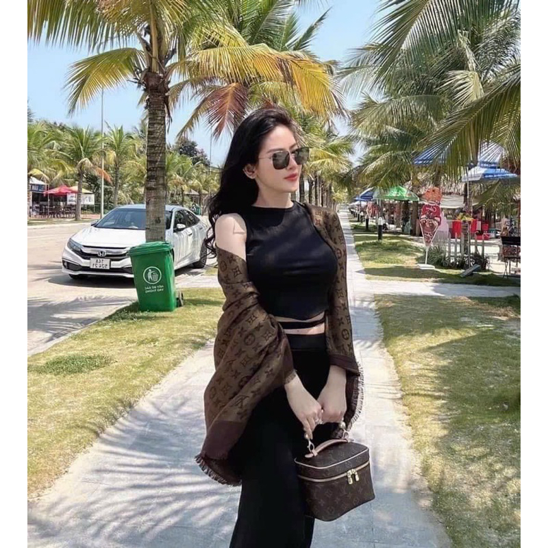 SALE khăn choàng cổ LV Nâu tây ánh kim , khăn quàng cổ kích thước 140x140cm  k kèm box