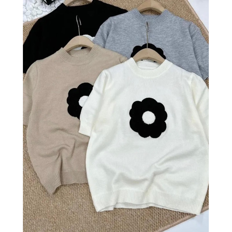 Áo len xám dệt bông hoa