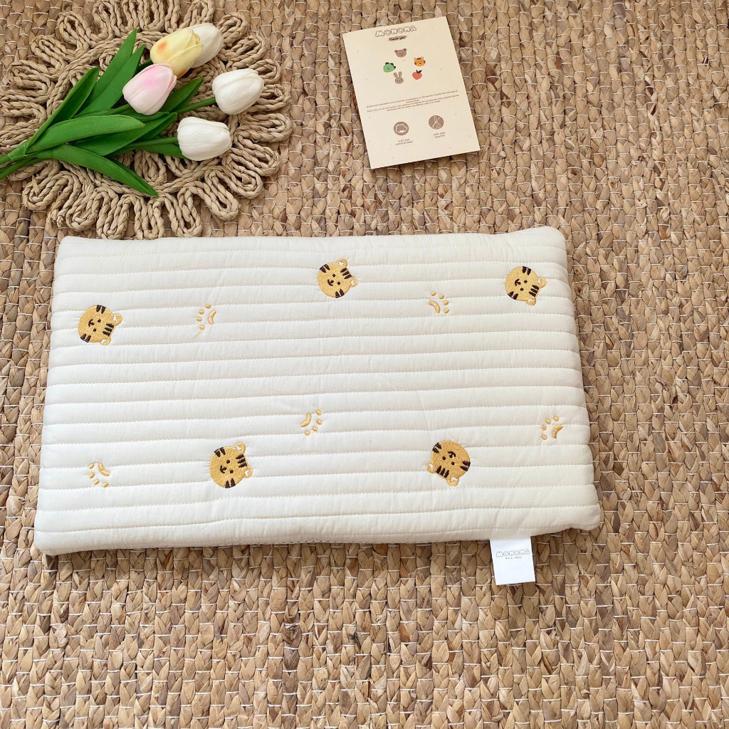 GỐI CAO SU NON Cho Bé Monona Siêu Êm Ái Có Kết Cấu Lỗ Thoáng Khí cho bé 3M+ KT 25 x 45cm