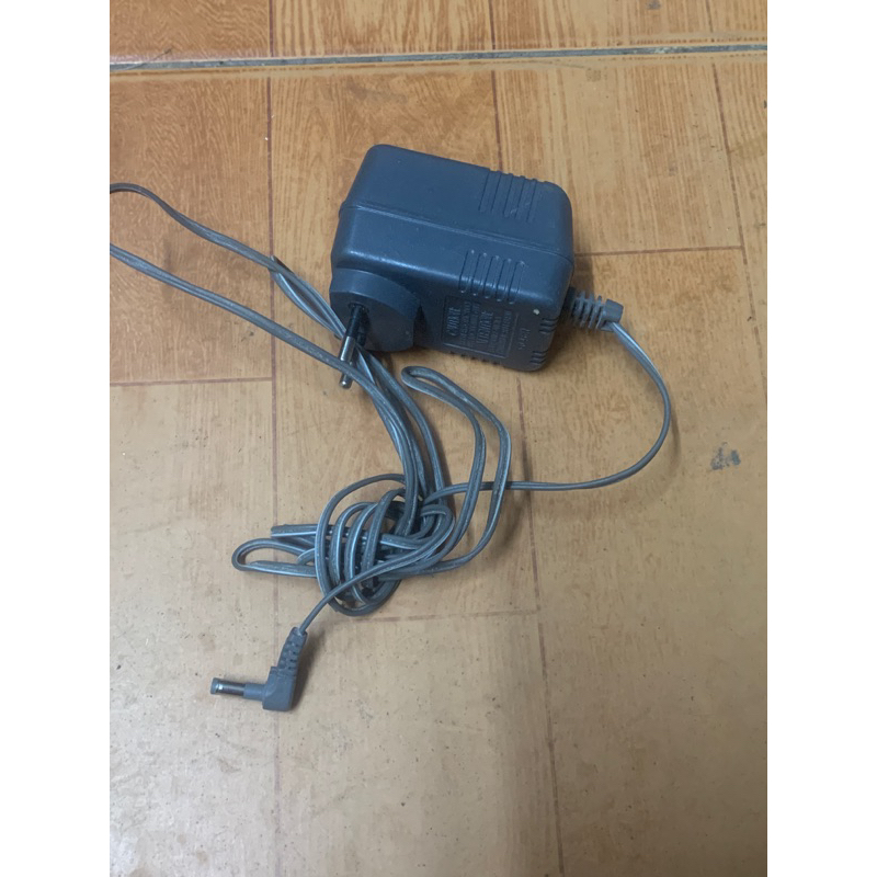 Sạc điện thoại mẹ bồng con panasonic 5,5V