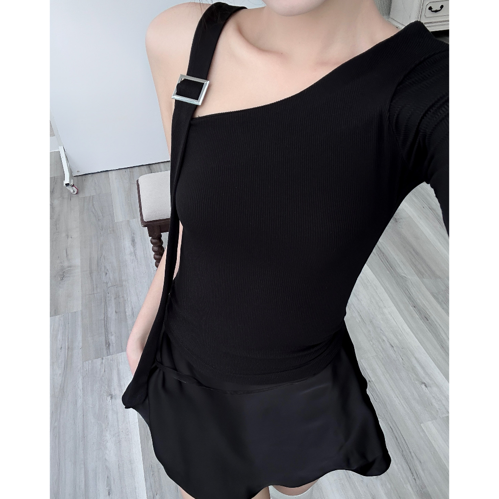 Áo thun tay dài lệch vai MONÁ - LIBRA