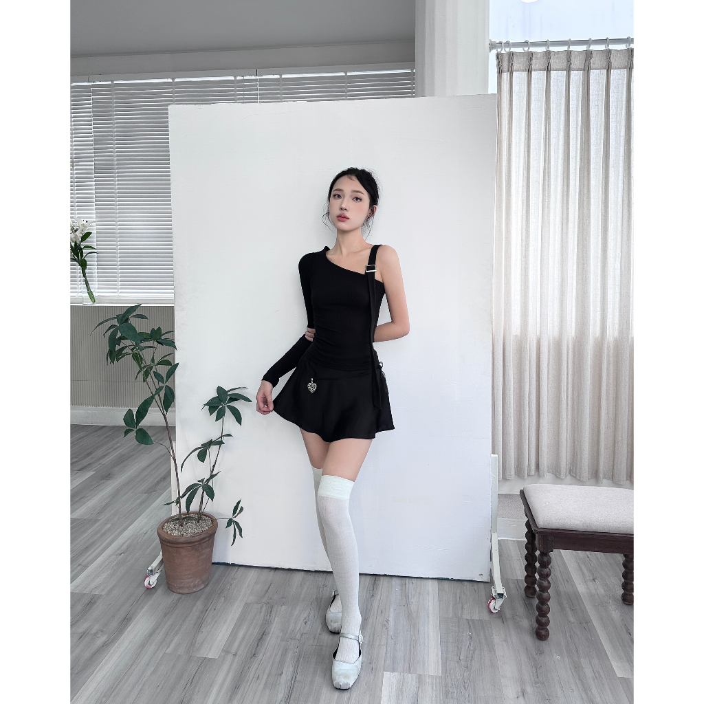 Áo thun tay dài lệch vai MONÁ - LIBRA