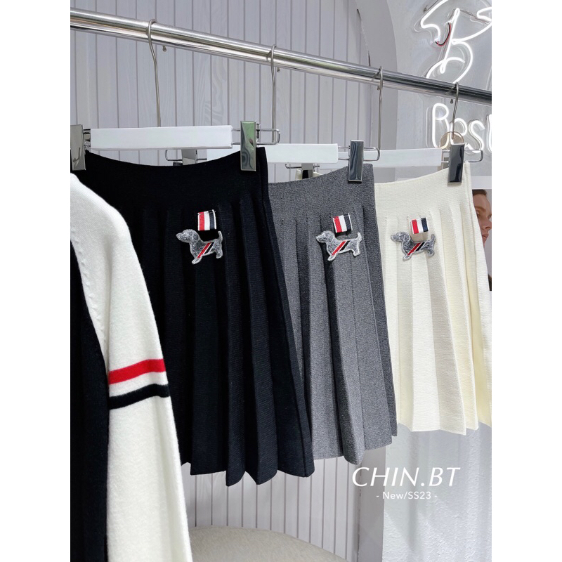 Chân váy nỉ len xếp ly hoạ tiết 🐕 TB hàng QCL1