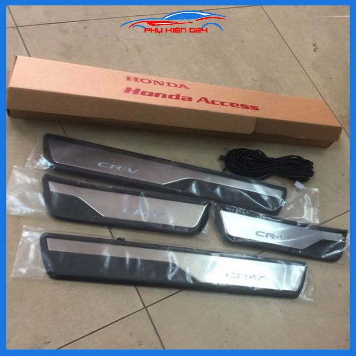 Bộ nẹp bước chân ngoài Honda CRV 2018-2019-2020-2021-2022-2023 có đèn Led