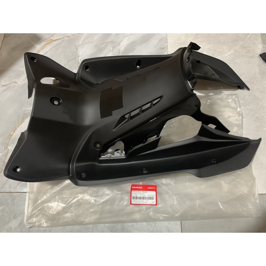 Ốp ống yếm chính - ốp ổ khóa HONDA WAVE RSX110 năm 2014--2016-2018-2019-2021-2022 màu Đen. (64310K03M60ZA)