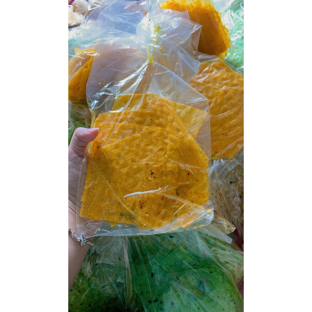 Bánh tráng phơi sương xì ke siêu cay muối tỏi.