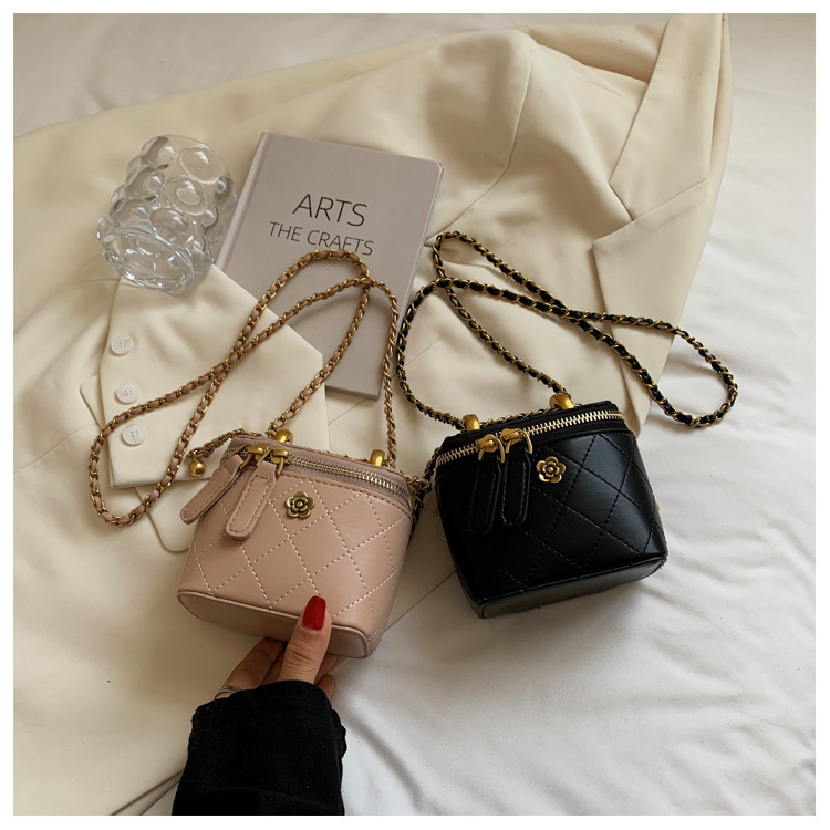 Túi xách đeo vai LUHAZO kiểu dây xích form nhỏ mini dáng hộp vuông da PU trám đính hoa trà Quảng Châu đẹp 28109 A-33