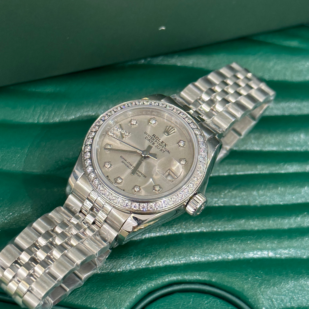 Đồng hồ nữ Rolex DateJust 28mm máy cơ 2671 Thuỵ Sĩ cao cấp, mặt trải tia chuẩn aut