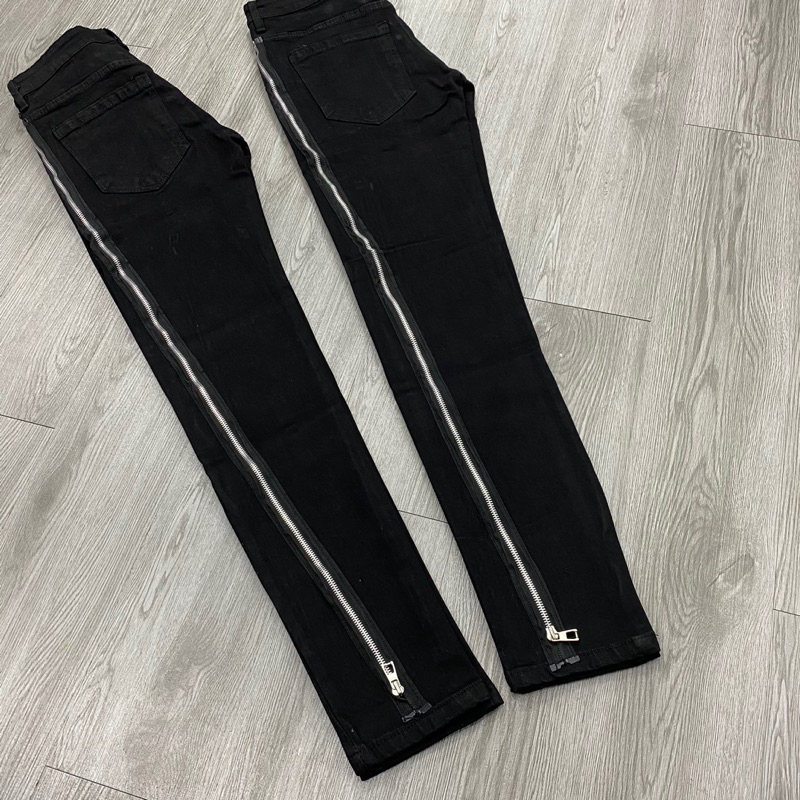 Quần jean khoá dọc đùi khoá dài 4 cúc,quần jean dsq2 khoá dọc đùi dài đen trơn đơn giản