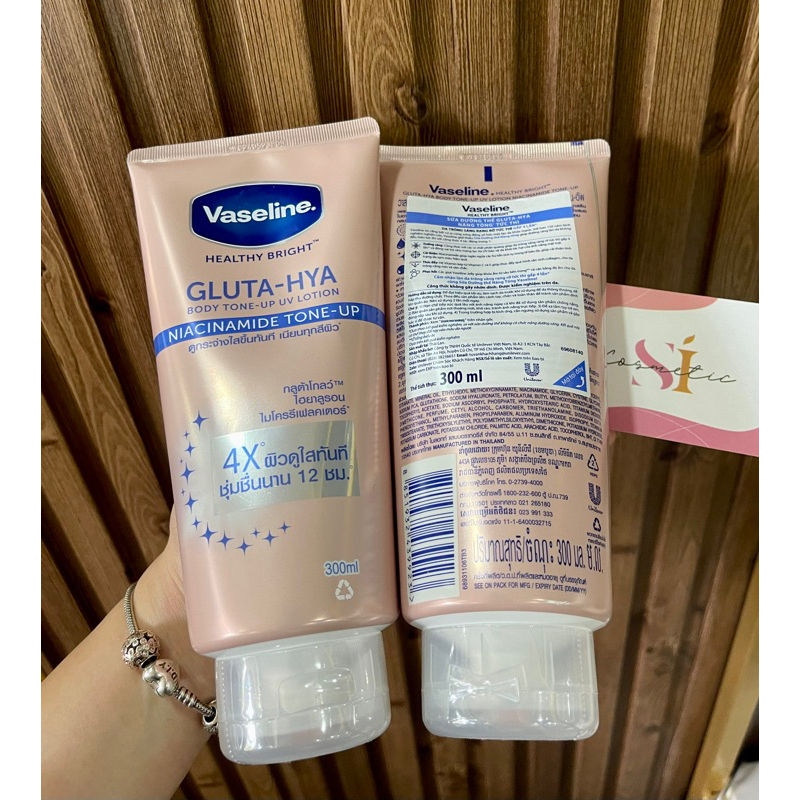DƯỠNG THỂ VASELINE BODY TONE-UP GLUTA -HYA NÂNG TÔNG TỨC THÌ 320ML