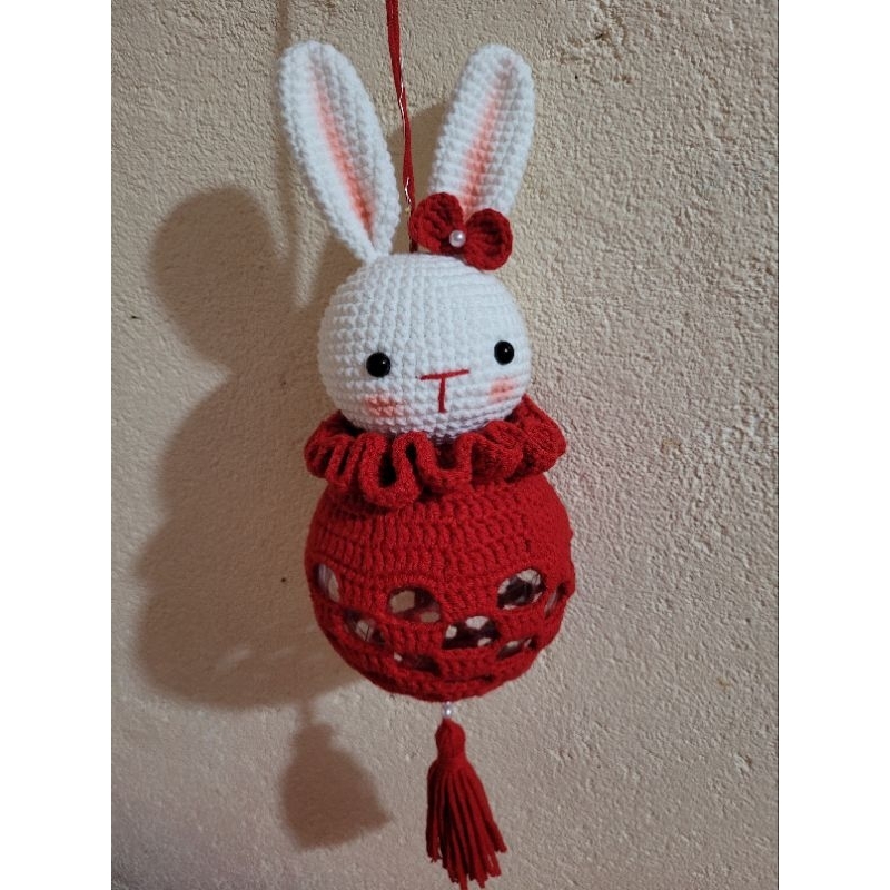 Đèn lồng con thỏ móc bằng len