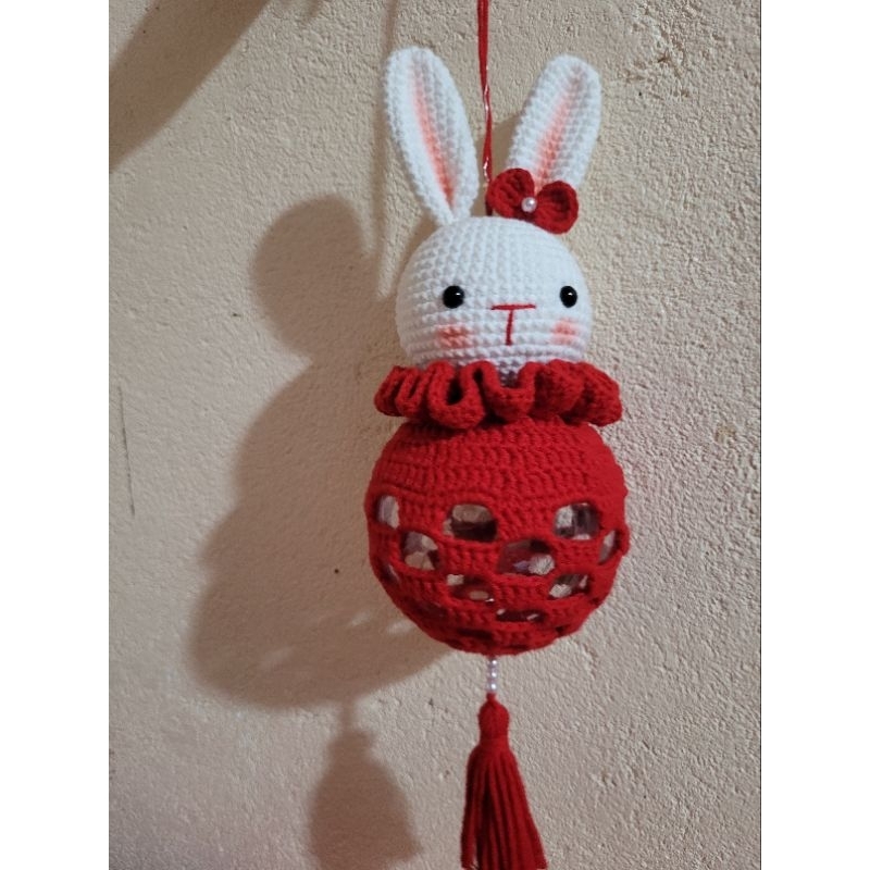 Đèn lồng con thỏ móc bằng len