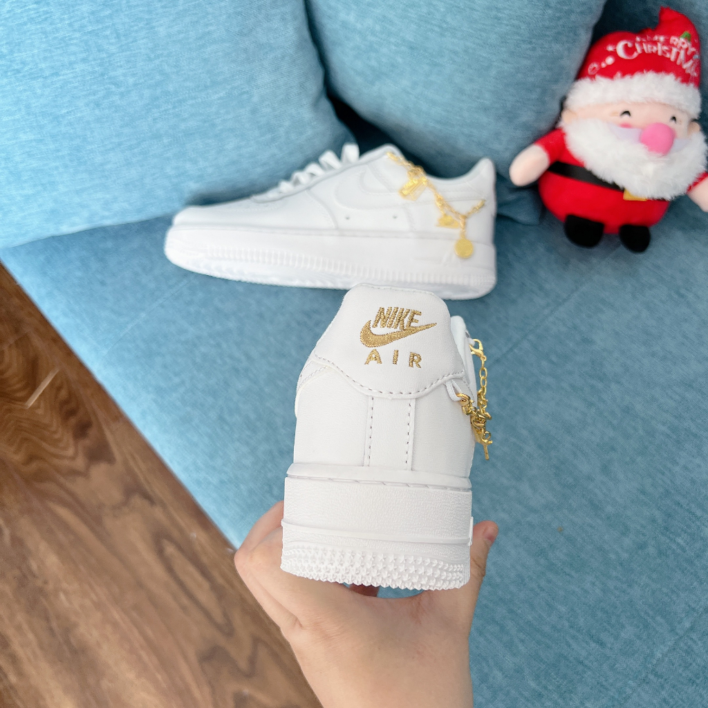 GIÀY SNEAKER NAM NỮ PHỤ KIỆN DÂY XÍCH
