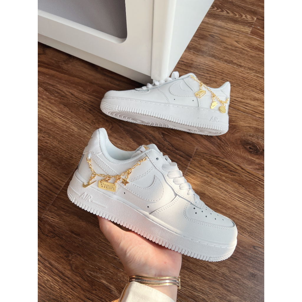 GIÀY SNEAKER NAM NỮ PHỤ KIỆN DÂY XÍCH