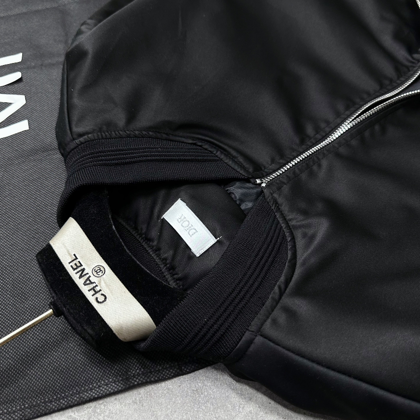 Áo Khoác Bomber Di.o Thêu Logo Cực Chất Chuẩn Hàng Quảng Châu - Áo Khoác Đôi Nam Nữ