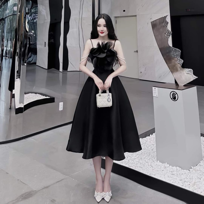 Váy Tapta Dài Cánh Hoa To Dây Ngọc Đôi