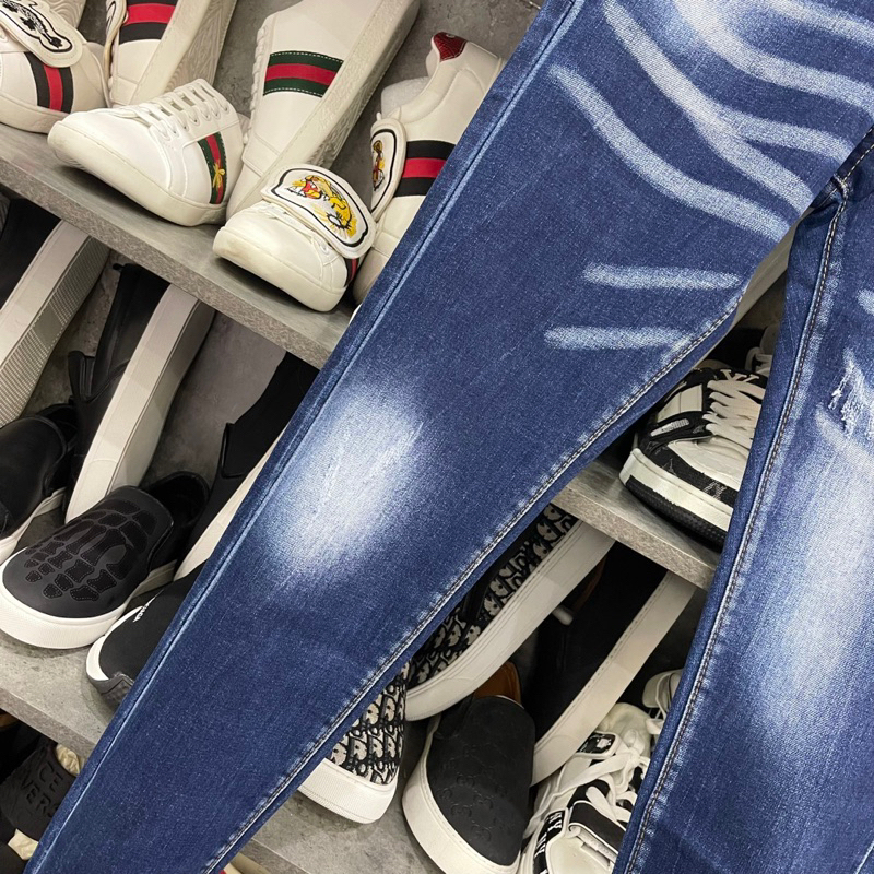 Quần jean bò nam Dsq2 slimfit xanh wash kẻ bạc trơn dập nổi chữ ICON đen sau đùi đơn giản basic