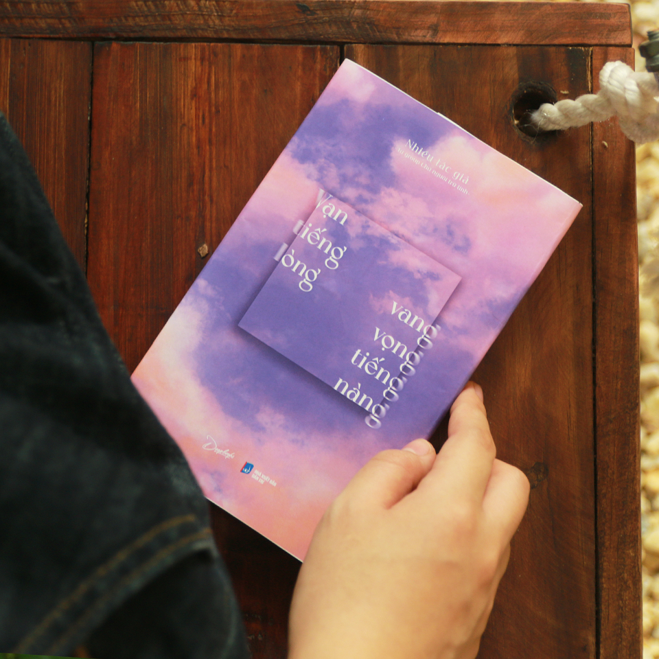 Sách - Vạn Tiếng Lòng Vang Vọng Tiếng Nàng