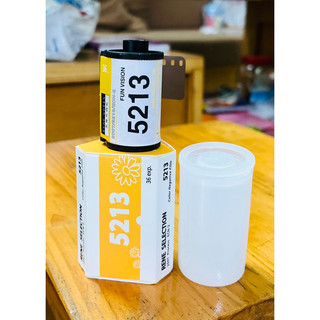KODAK VISION 3 200T 5213 36EXP DATE 07.2026 FILM 35MM PHIM CINE ĐIỆN ẢNH