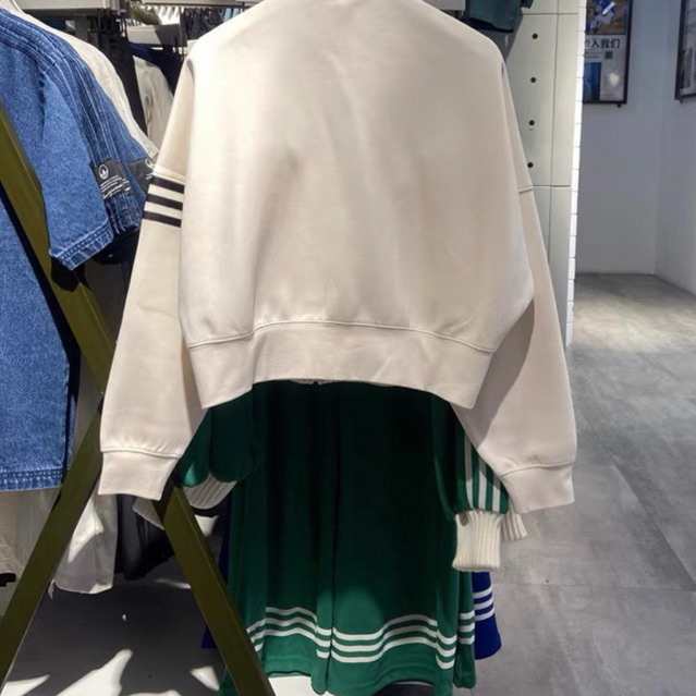 ✨  - Áo Khoác Adidas Dáng Crop Phong Cách Thể Thao Cho Nữ || Adicolor Neuclassic Track Jacket Unisex