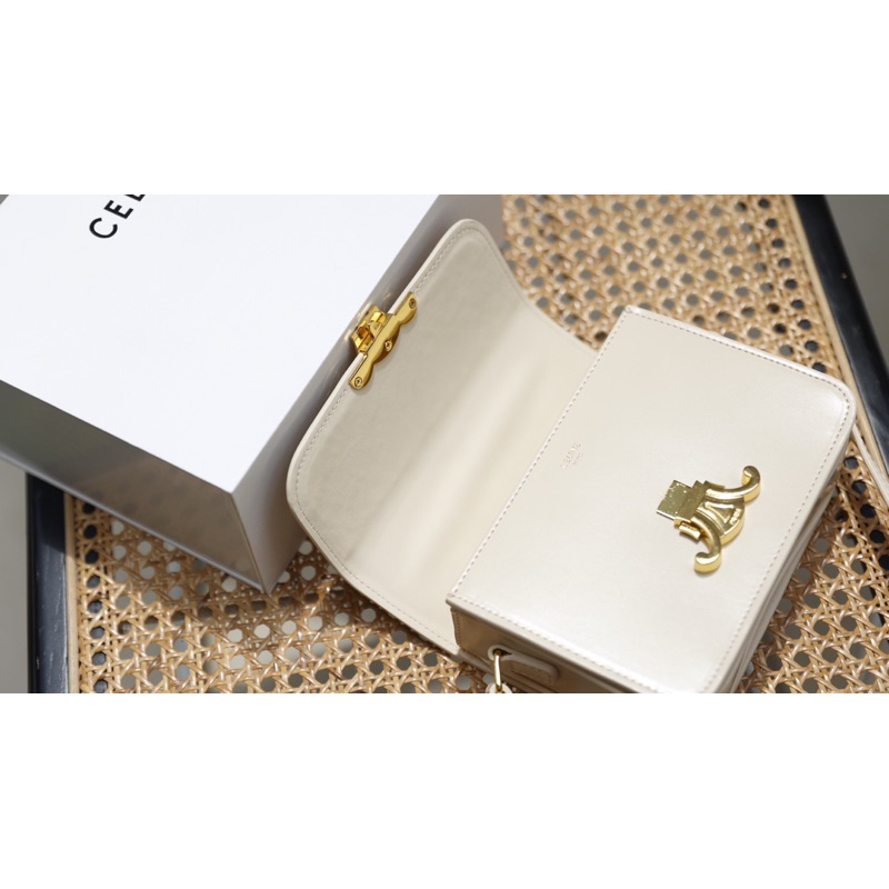 Túi chéo Xlin TRi om Bản đẹp 19cm fullbox 2 lớp kèm bill 2 mầu