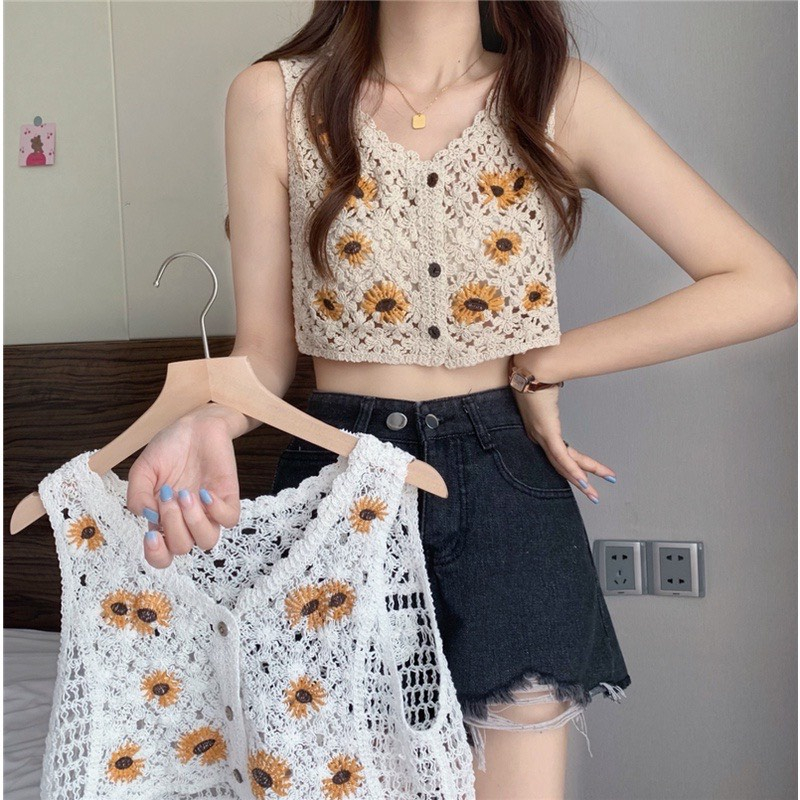 Áo Len Sát Nách phối hoa dáng croptop, chất liệu len dệt kim bằng tay xinh xắn
