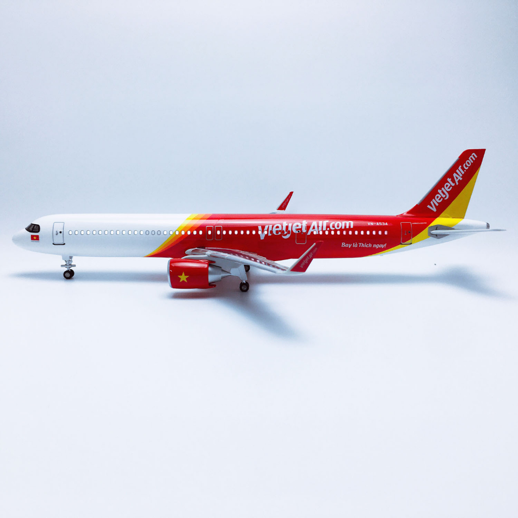 Mô hình máy bay Vietjet A320 KAVY bằng hợp kim và nhựa có đèn led, nhạc và bánh xe dài 47cm kèm chân đỡ