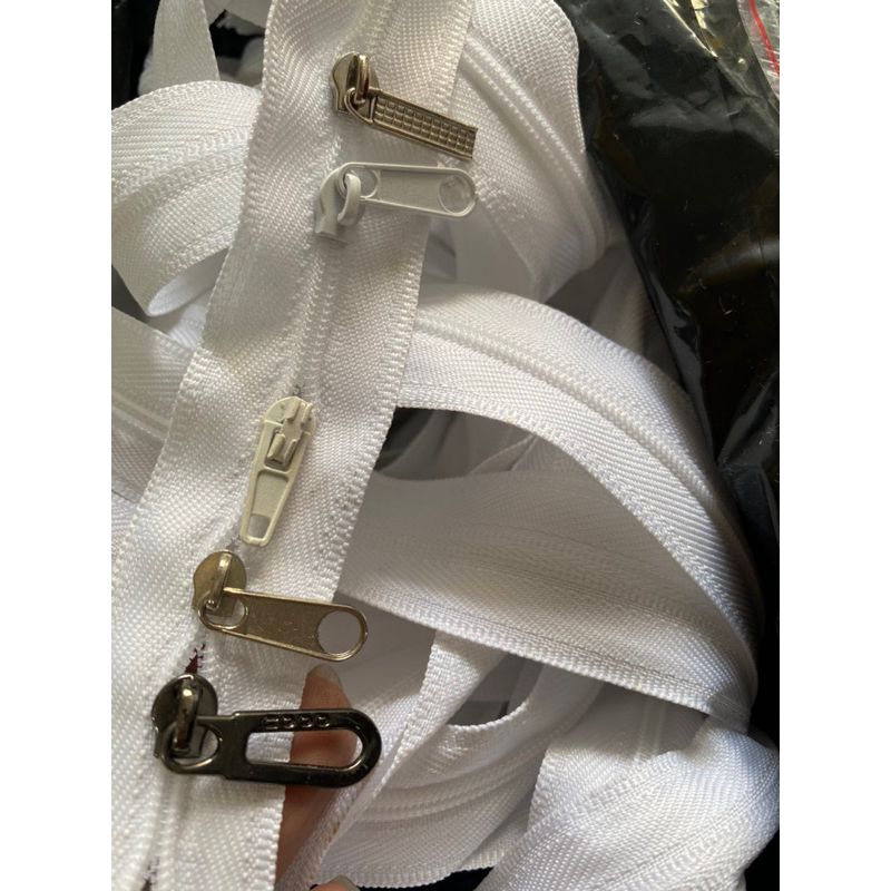 🔥🔥🔥Củ khóa kéo số3 răng cước giá 6k/10cái