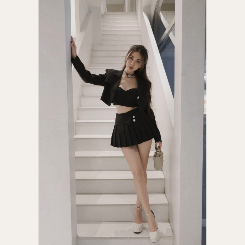 Set 3 Món Áo Vest Dài Tay Crotop Kèm Áo Dây Cúp Ngực Mix Chân Váy Xếp Ly SB6034 - Vin Store