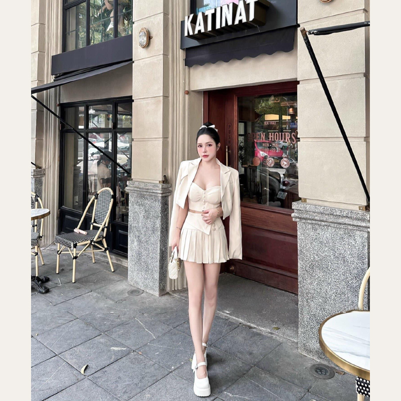 Set 3 Món Áo Vest Dài Tay Crotop Kèm Áo Dây Cúp Ngực Mix Chân Váy Xếp Ly SB6034 - Vin Store