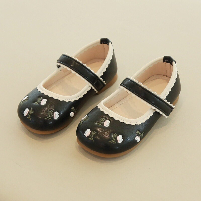 GIÀY ĐEN THÊU DA MỀM CHO BÉ