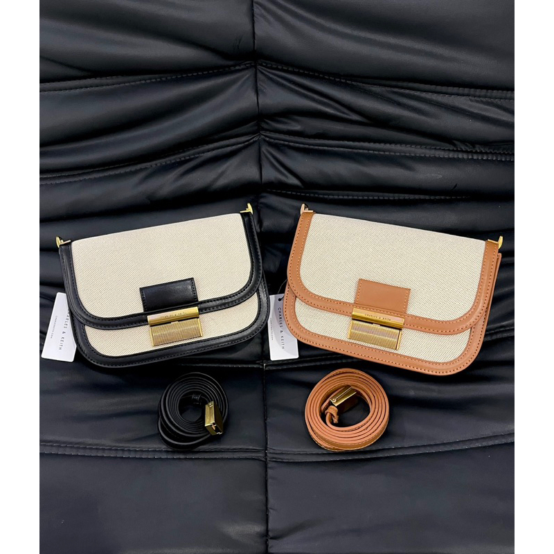 Túi đeo chéo Charles&Keith  hot hit
