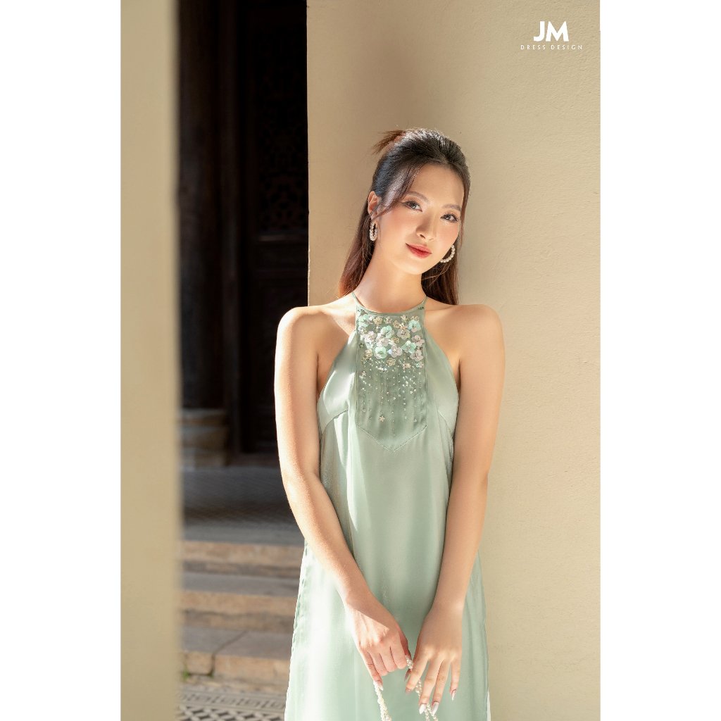 JM Dress Desgin - Áo dài cổ yếm dáng suông đính hạt 2M16.2211OG