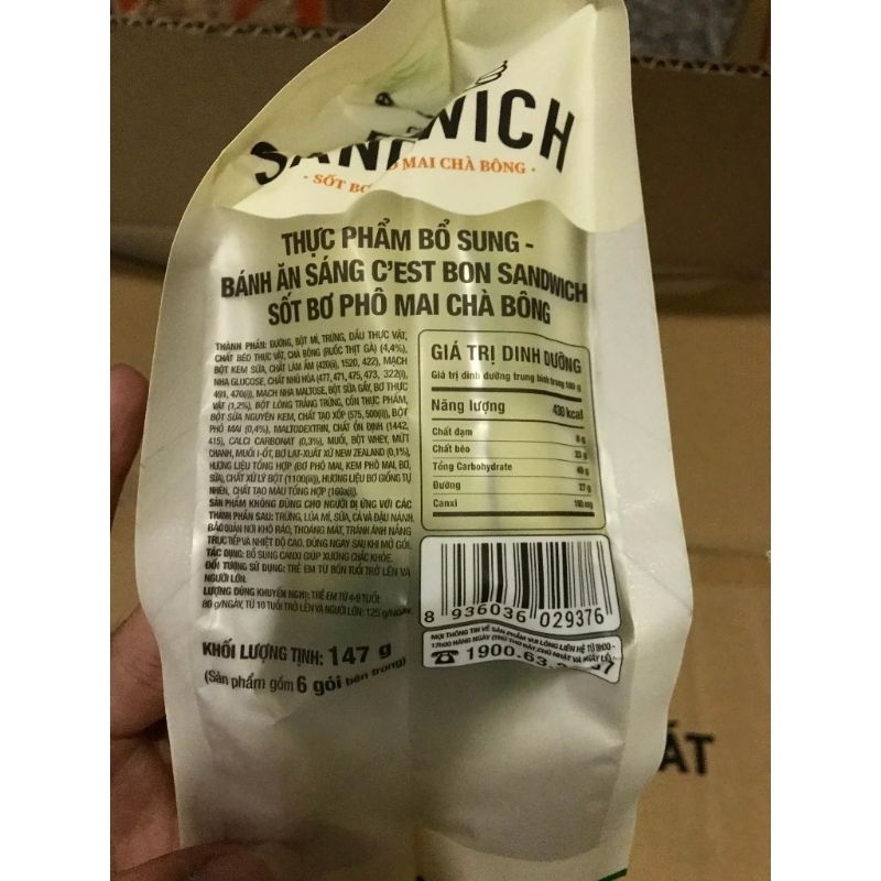 Mới. Bánh sandwich Bon vị gà quay xé sợi