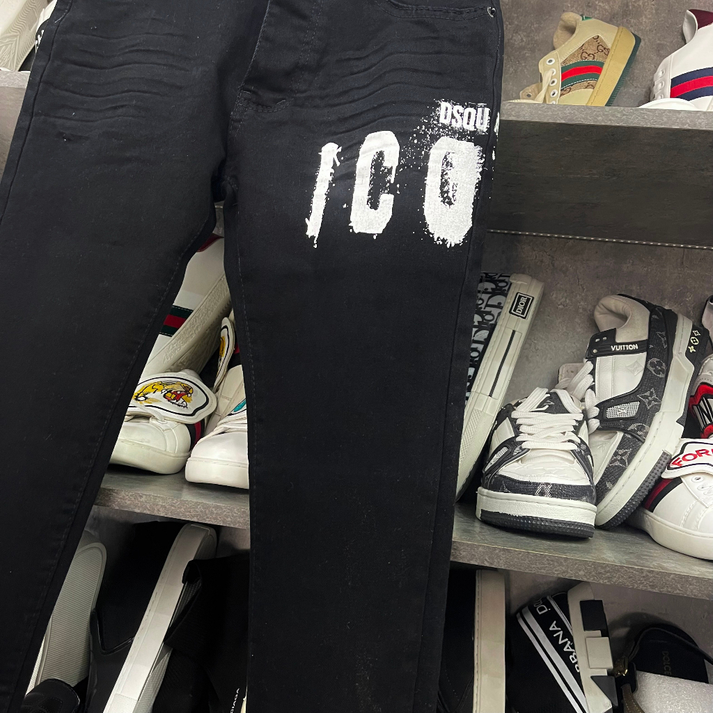 Quần jean bò nam Dsq2 đen trơn in chữ ICON trắng ngang đùi dáng slimfit đơn giản