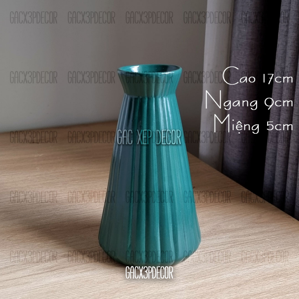 Lọ hoa gốm sứ dáng ly phễu bé cao 17cm Bát Tràng