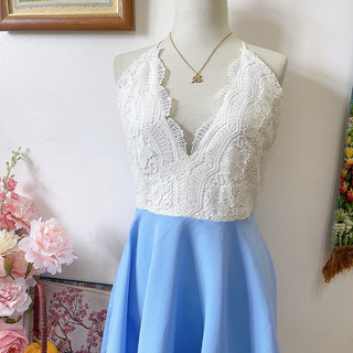 Đầm dây ren dáng xoè