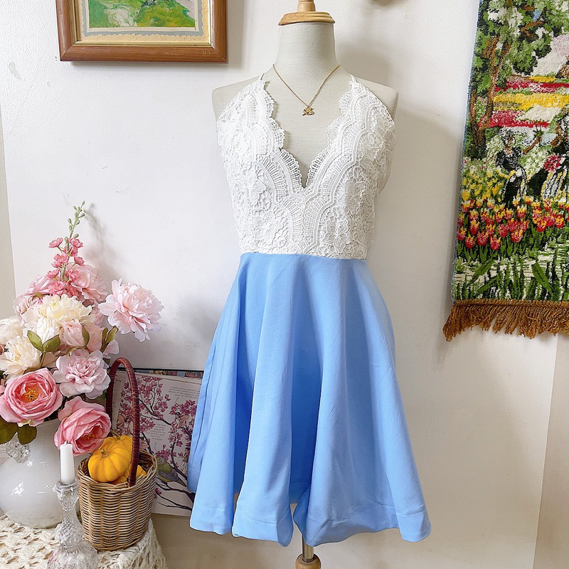 Đầm dây ren dáng xoè