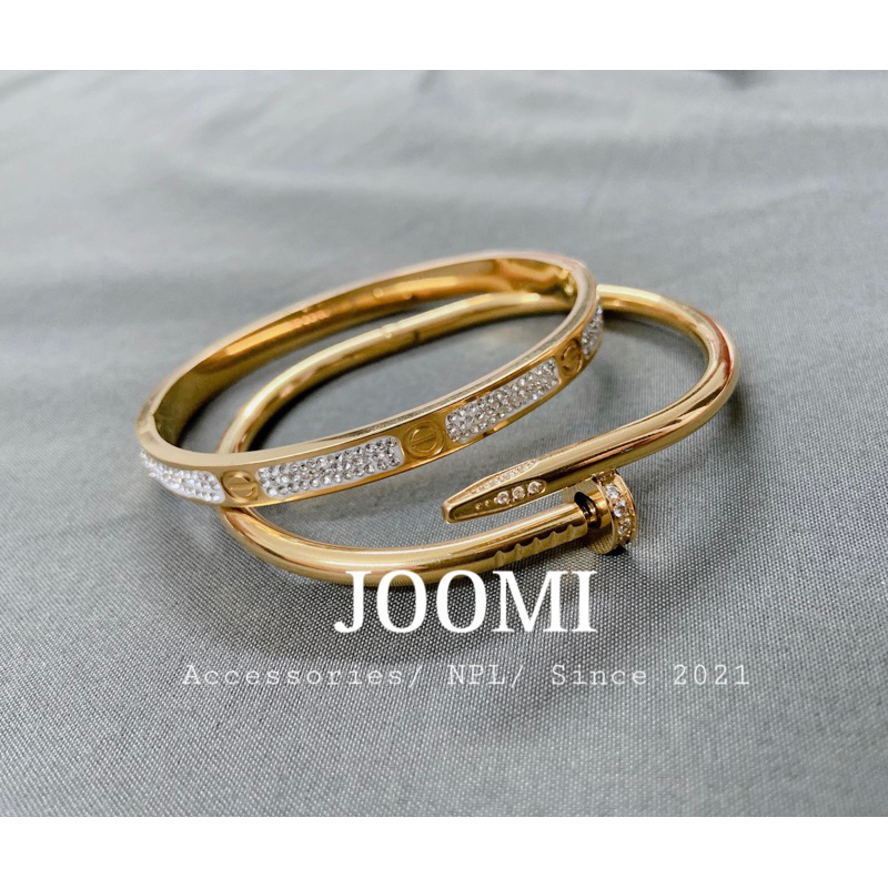 Vòng Tay / Lắc Tay Car Titan Đinh Đính Đá Cao Cấp Không Đen Gỉ