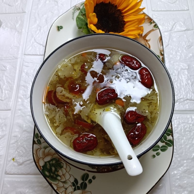 Chè dưỡng nhan  400g tặng tuyết Yến, lệ đào , hạt sen và quế hoa
