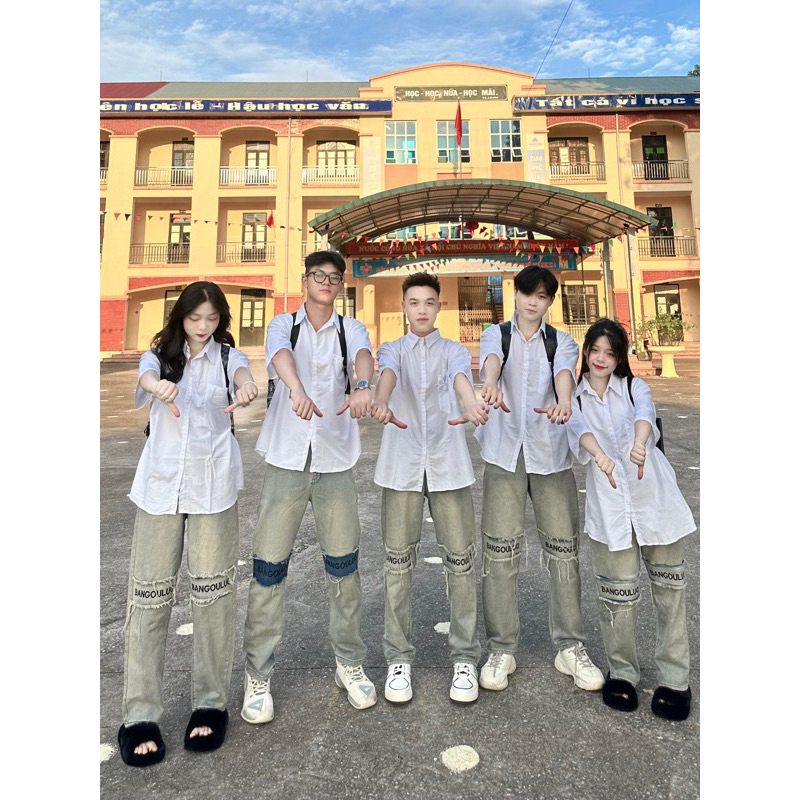 QUẦN ỐNG RỘNG DEMIM THÊU CHỮ BANGOULU.O SIÊU HOT