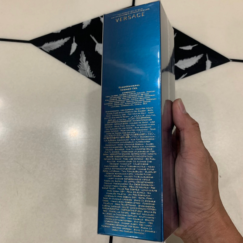 Sữa tắm Versace Eros Invigorating Shower Gel 250ml 740027 Full seal