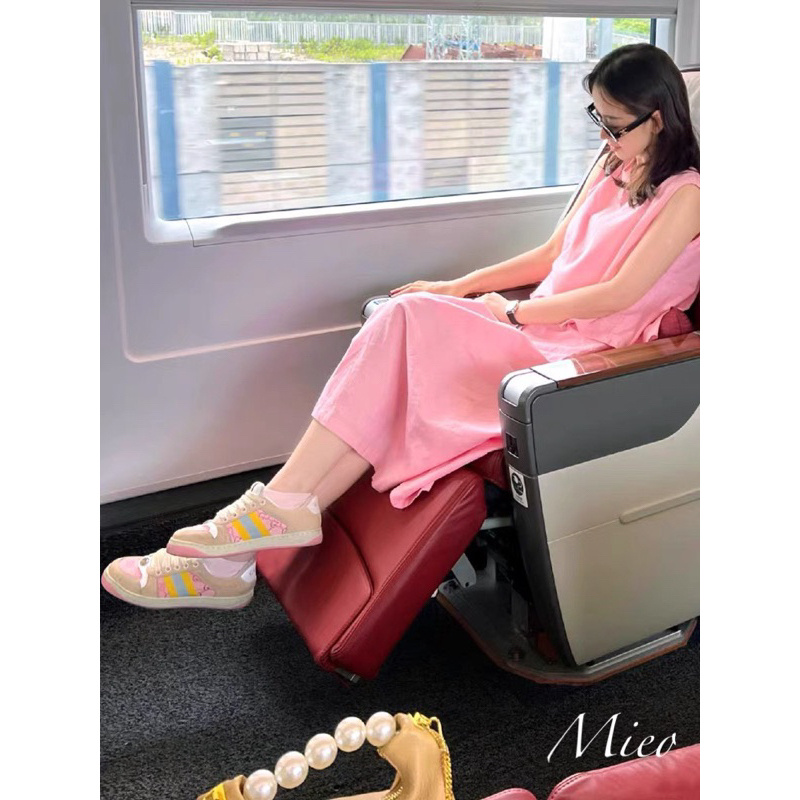 Giày thể thao Gu cc! màu hường siêu xinh đang hot nhất hiện nay