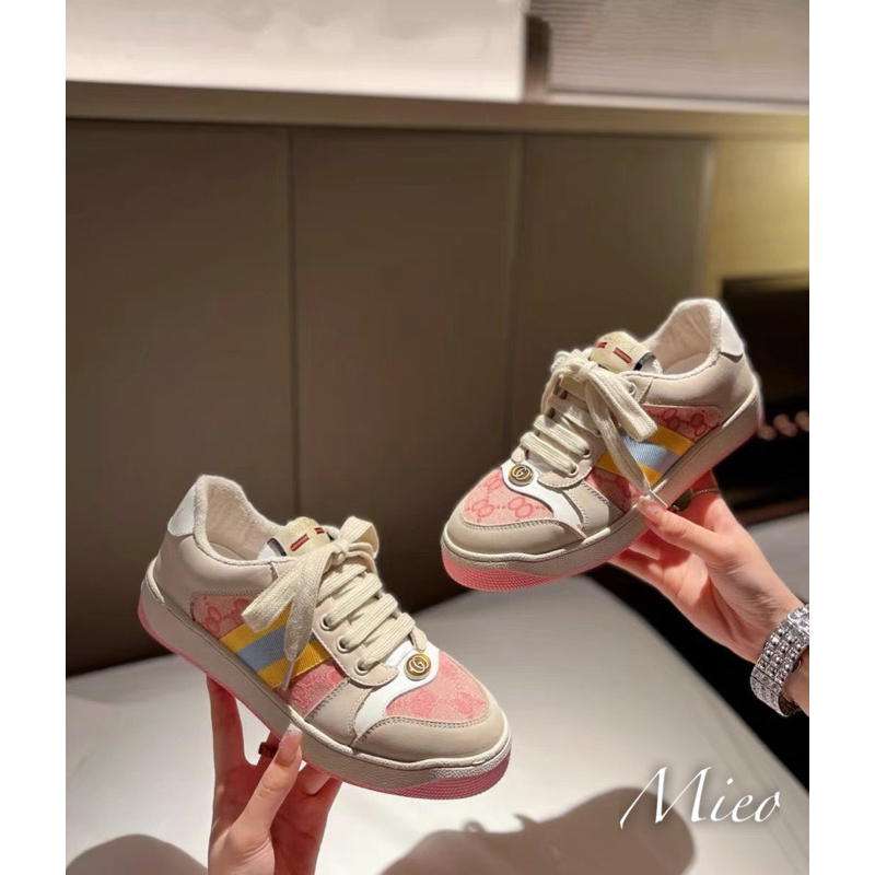 Giày thể thao Gu cc! màu hường siêu xinh đang hot nhất hiện nay