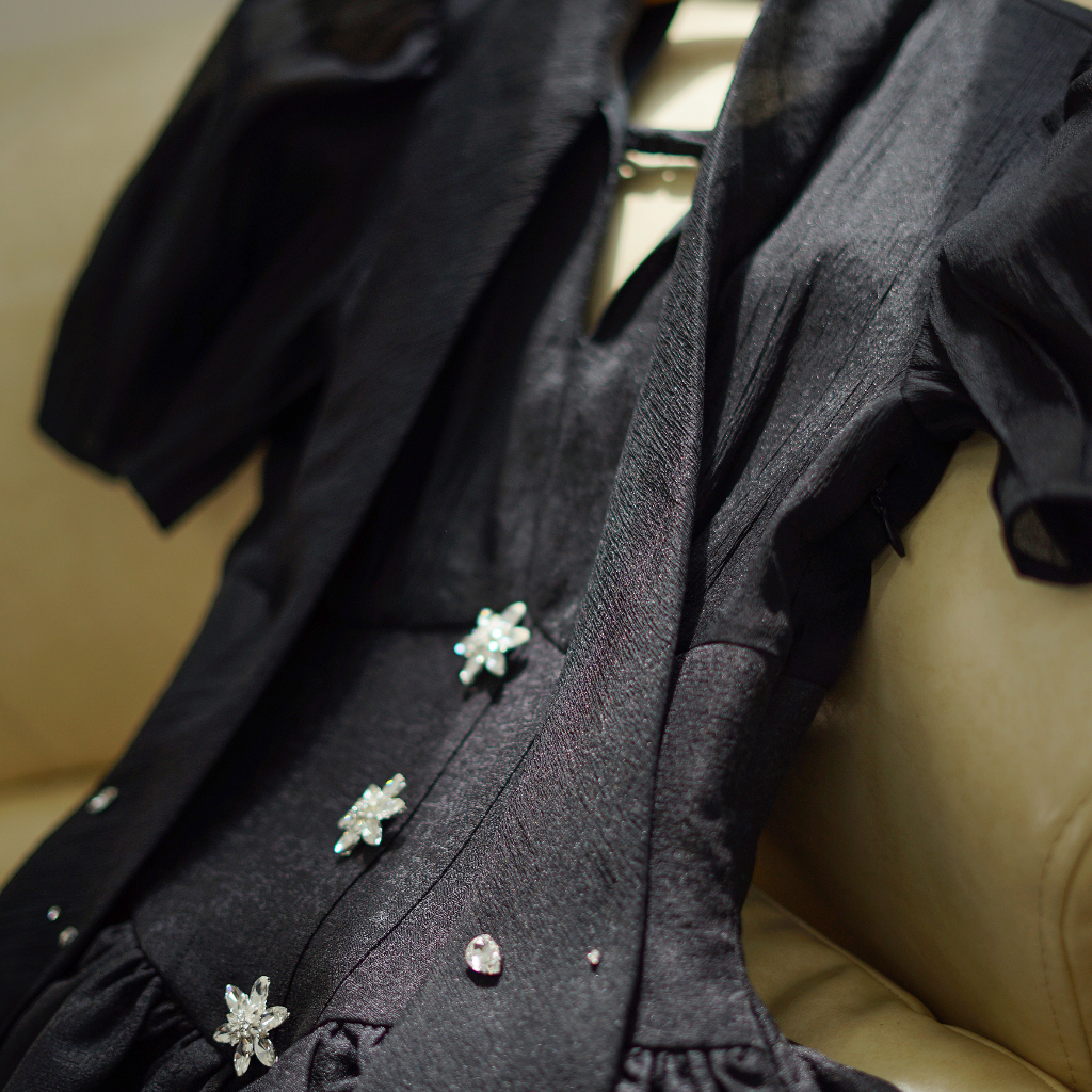 DARLING.ISM - Đầm ngắn dây nơ đính đá Harley Dress vải bố phối vải tơ